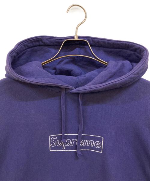 SUPREME（シュプリーム）SUPREME (シュプリーム) KAWS Chalk Logo Hooded Sweatshirt パープル サイズ:Ｌの古着・服飾アイテム