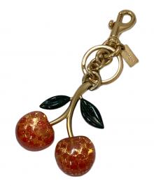 COACH（コーチ）の古着「レジンメタルチャーム チェリー」｜レッド