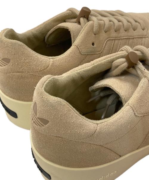 adidas（アディダス）ADIDAS (アディダス) FEAR OF GOD (フィア・オブ・ゴッド) 86 Low ベージュ サイズ:30㎝の古着・服飾アイテム