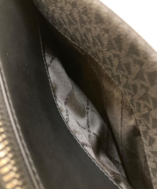 MICHAEL KORS（マイケル・コース）MICHAEL KORS (マイケル・コース) サッチェルミディアム2WAYハンドバッグ ブラックの古着・服飾アイテム