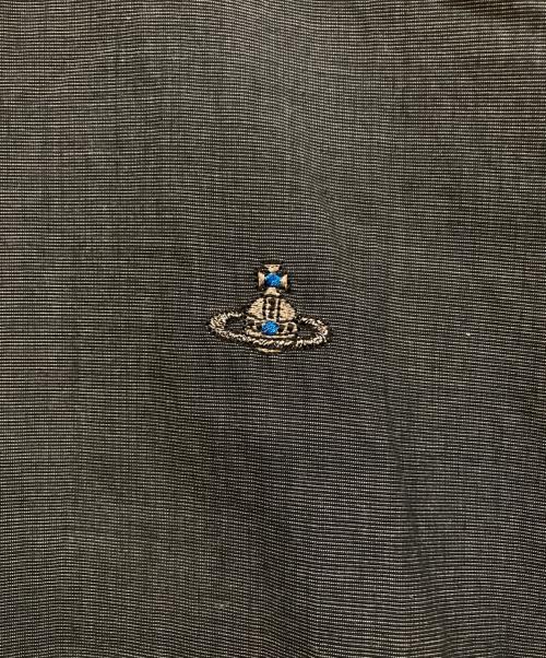 Vivienne Westwood man（ヴィヴィアン ウェストウッド マン）Vivienne Westwood man (ヴィヴィアン ウェストウッド マン) オーブワンポイント刺繍シャツ グレー サイズ:44の古着・服飾アイテム