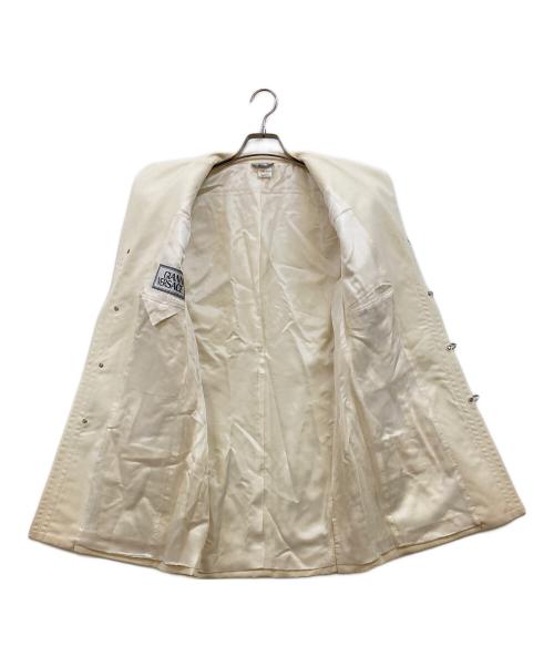 GIANNI VERSACE（ジャンニ・ヴェルサーチ）GIANNI VERSACE (ジャンニ・ヴェルサーチ) フックボタン デザインコート アイボリー サイズ:46の古着・服飾アイテム