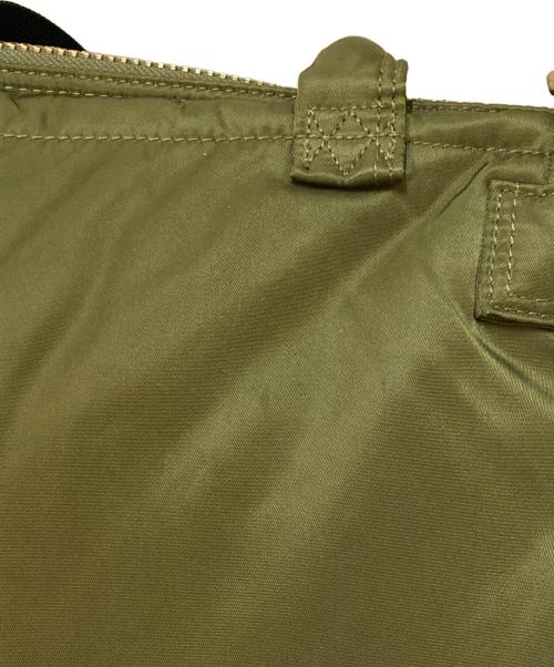 PORTER（ポーター）PORTER (ポーター) sacai (サカイ) Pocket Tote Medium カーキの古着・服飾アイテム