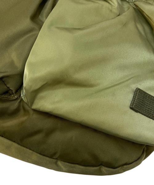 PORTER（ポーター）PORTER (ポーター) sacai (サカイ) Pocket Tote Medium カーキの古着・服飾アイテム