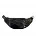 MICHAEL KORS (マイケルコース) Medium Crinkled Calf Leather Belt Bag ブラック：7000円