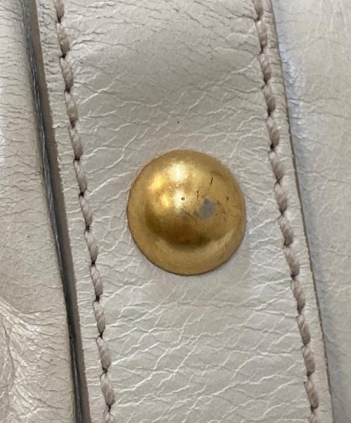 MIU MIU（ミュウミュウ）MIU MIU (ミュウミュウ) VITELLO LUX 2WAYレザーショルダーバッグ アイボリーの古着・服飾アイテム