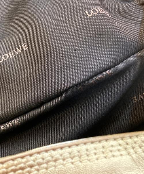 LOEWE（ロエベ）LOEWE (ロエベ) ナッパアイレ アナグラム レザーハンドバッグ スモール ゴールドの古着・服飾アイテム