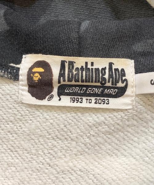 A BATHING APE（アベイシングエイプ）A BATHING APE (アベイシングエイプ) CITY CAMO FULL ZIP HOODIE ブラック×ホワイト サイズ:Sの古着・服飾アイテム