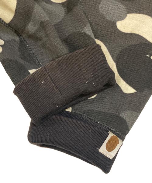 A BATHING APE（アベイシングエイプ）A BATHING APE (アベイシングエイプ) CITY CAMO FULL ZIP HOODIE ブラック×ホワイト サイズ:Sの古着・服飾アイテム