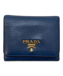 PRADA（プラダ）の古着「ロゴエンブレム 3つ折りレザーウォレット」｜ブルー