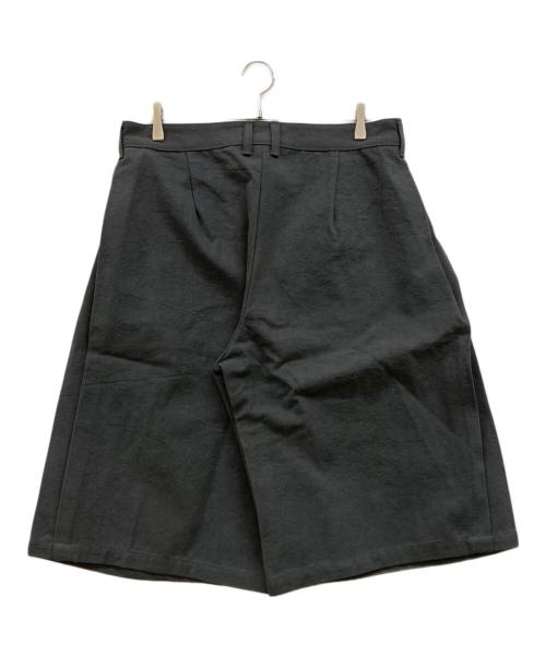 SEVENTH（セブンス）SEVENTH (セブンス) BEAMS (ビームス) 別注 BERMUDA PLEAT SHORT グレー サイズ:Ｌ 未使用品の古着・服飾アイテム