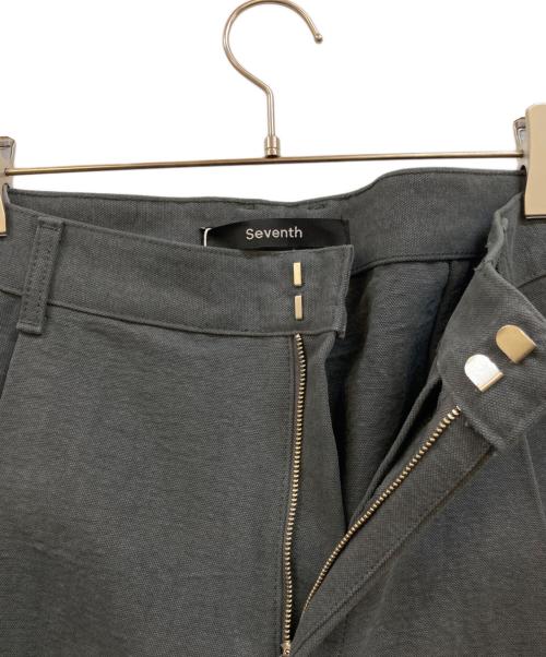 SEVENTH（セブンス）SEVENTH (セブンス) BEAMS (ビームス) 別注 BERMUDA PLEAT SHORT グレー サイズ:Ｌ 未使用品の古着・服飾アイテム