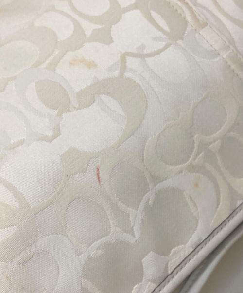COACH（コーチ）COACH (コーチ) シグネチャー ハーフムーン ホーボーバッグ ホワイトの古着・服飾アイテム