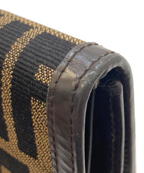 FENDI（フェンディ）FENDI (フェンディ) ズッカ柄 3つ折り コンパクトウォレット ブラウン サイズ:下記参照の古着・服飾アイテム