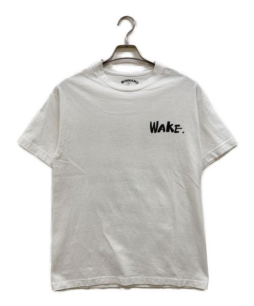 MINNANO（ミンナノ）MINNANO (ミンナノ) WAKE SAPPORO (ウェイクサッポロ) ごま田郎 Tee ホワイト サイズ:Ｍの古着・服飾アイテム