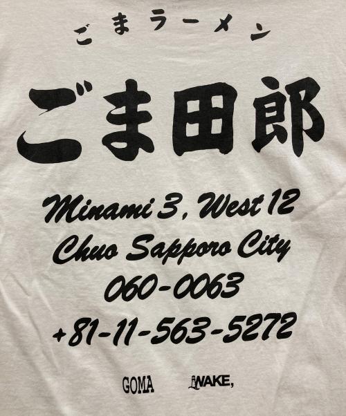 MINNANO（ミンナノ）MINNANO (ミンナノ) WAKE SAPPORO (ウェイクサッポロ) ごま田郎 Tee ホワイト サイズ:Ｍの古着・服飾アイテム