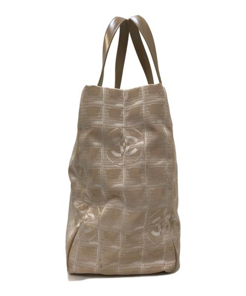 CHANEL（シャネル）CHANEL (シャネル) ニュートラベルライン トートバッグ ベージュの古着・服飾アイテム