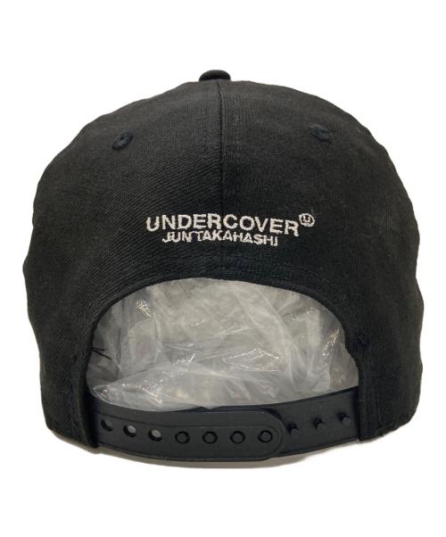 UNDERCOVER（アンダーカバー）UNDERCOVER (アンダーカバー) New Era (ニューエラ) ロゴ刺繍 コラボキャップ ブラックの古着・服飾アイテム