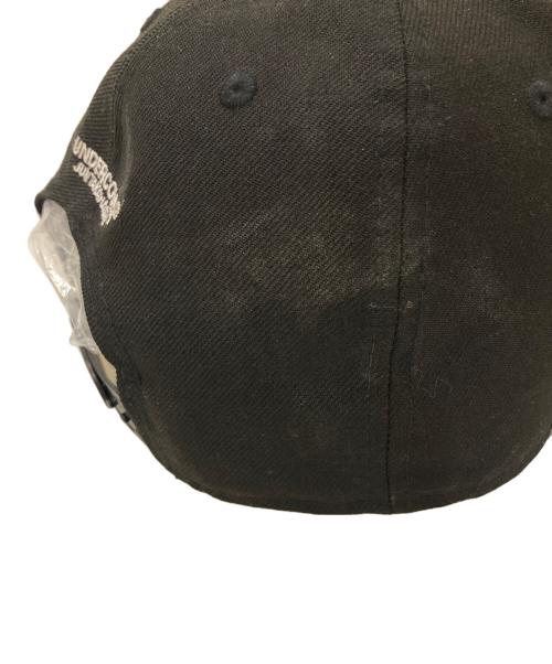 UNDERCOVER（アンダーカバー）UNDERCOVER (アンダーカバー) New Era (ニューエラ) ロゴ刺繍 コラボキャップ ブラックの古着・服飾アイテム