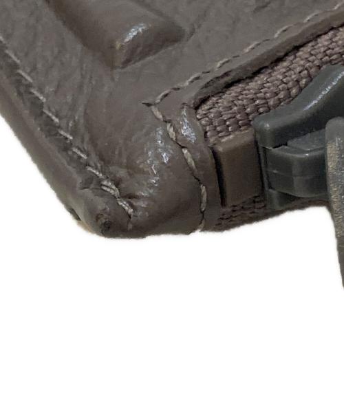 BALENCIAGA（バレンシアガ）BALENCIAGA (バレンシアガ) ストラップ付きカードケース グレーの古着・服飾アイテム