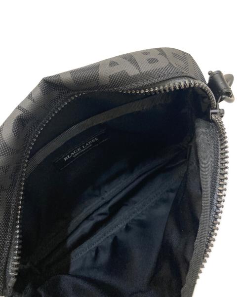 BLACK LABEL CRESTBRIDGE（ブラックレーベル クレストブリッジ）BLACK LABEL CRESTBRIDGE (ブラックレーベル クレストブリッジ) ショルダーバッグ ブラック×ピンクの古着・服飾アイテム