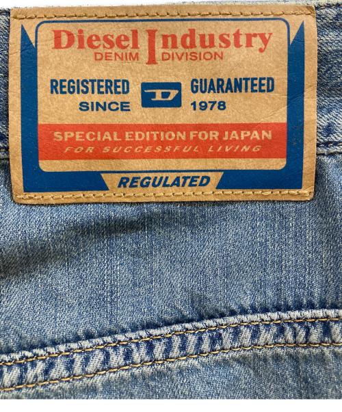 DIESEL（ディーゼル）DIESEL (ディーゼル) ボタンフライ イージーデニムパンツ インディゴ サイズ:ｗ32の古着・服飾アイテム