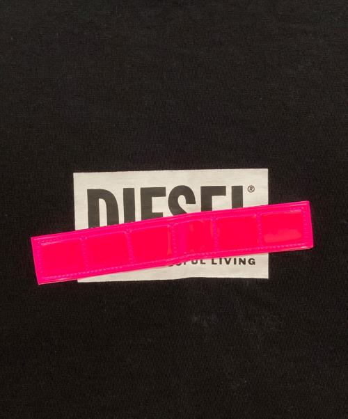 DIESEL（ディーゼル）DIESEL (ディーゼル) ネオピンクテープロゴTシャツ ブラック サイズ:XLの古着・服飾アイテム