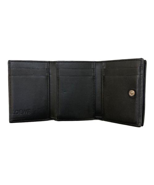 LOEWE（ロエベ）LOEWE (ロエベ) アナグラム サテンカーフ トライフォールド レザーウォレット ブラックの古着・服飾アイテム