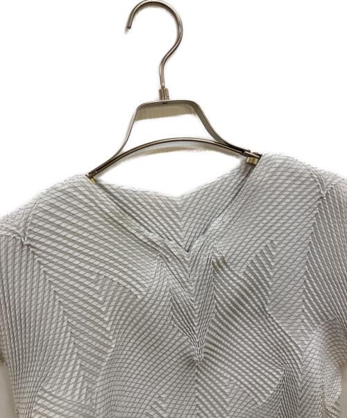 A-POC ABLE ISSEY MIYAKE（エイポック エイブル イッセイ ミヤケ）A-POC ABLE ISSEY MIYAKE (エイポック エイブル イッセイ ミヤケ) TYPE-O 010/ブラウス ホワイト サイズ:2の古着・服飾アイテム