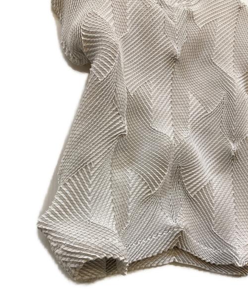 A-POC ABLE ISSEY MIYAKE（エイポック エイブル イッセイ ミヤケ）A-POC ABLE ISSEY MIYAKE (エイポック エイブル イッセイ ミヤケ) TYPE-O 010/ブラウス ホワイト サイズ:2の古着・服飾アイテム