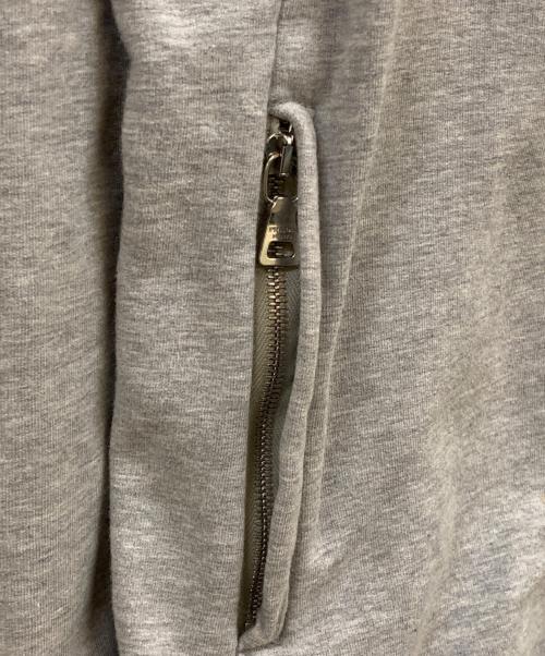 PRADA（プラダ）PRADA (プラダ) ジップアップパーカー グレー サイズ:Ｍの古着・服飾アイテム