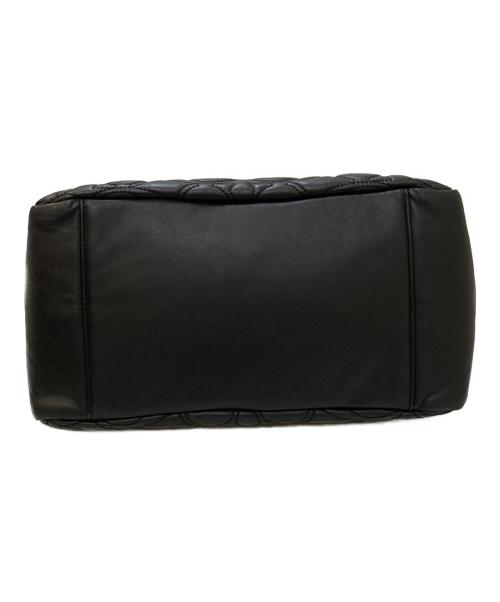COACH（コーチ）COACH (コーチ) ウィークエンド キルトシグネチャー ターンロック トートバッグ ブラックの古着・服飾アイテム