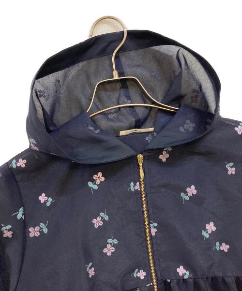 YORI（ヨリ）yori (ヨリ) フクレ刺繍 花柄フーデッドブルゾン ネイビー サイズ:Ｆの古着・服飾アイテム