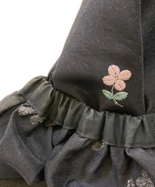 YORI（ヨリ）yori (ヨリ) フクレ刺繍 花柄フーデッドブルゾン ネイビー サイズ:Ｆの古着・服飾アイテム
