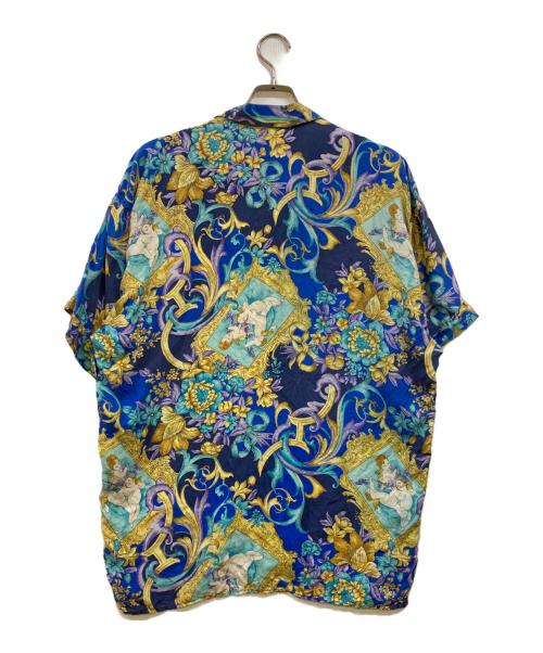 V2 BY VERSACE（ヴェルサーチ V2）V2 BY VERSACE (ヴェルサーチ V2) バロック総柄 シルクオープンカラーシャツ ブルー サイズ:Sの古着・服飾アイテム