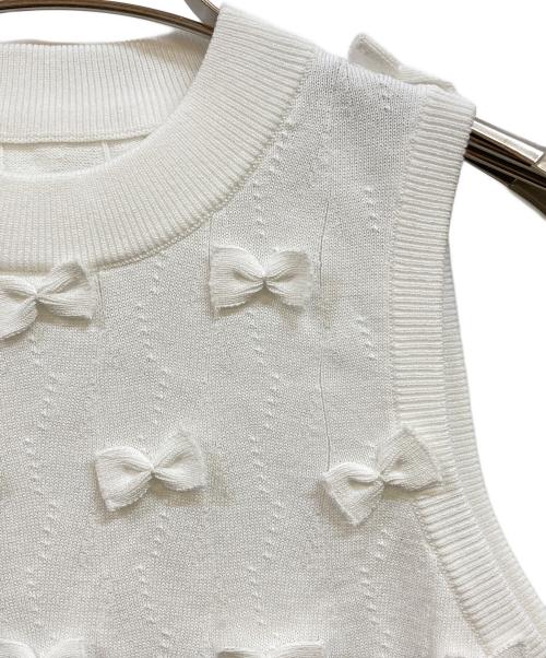 cygne（シーニュ）cygne (シーニュ) リボンニットタンク Zelie ホワイト サイズ:Fの古着・服飾アイテム