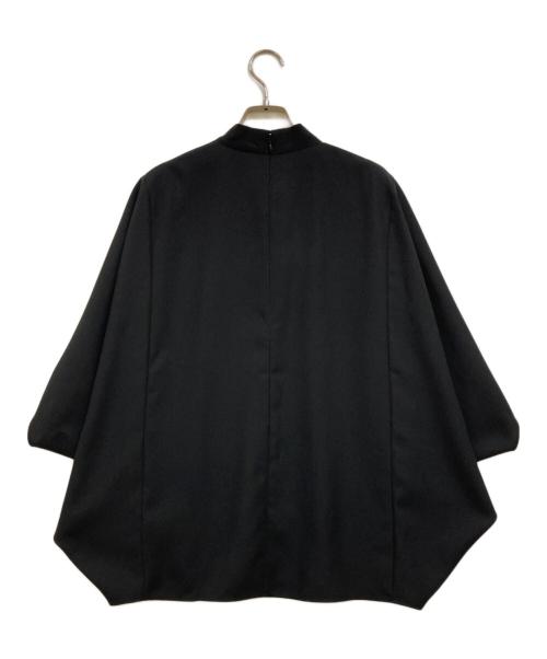 icB（アイシービー）icB (アイシービー) FluidBackSatin ドルマンスリーブボウタイブラウス ブラック サイズ:40(11T) 未使用品の古着・服飾アイテム