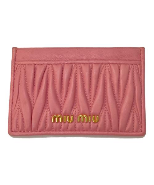 MIU MIU（ミュウミュウ）MIU MIU (ミュウミュウ) マトラッセ レザーカードケース ピンクの古着・服飾アイテム