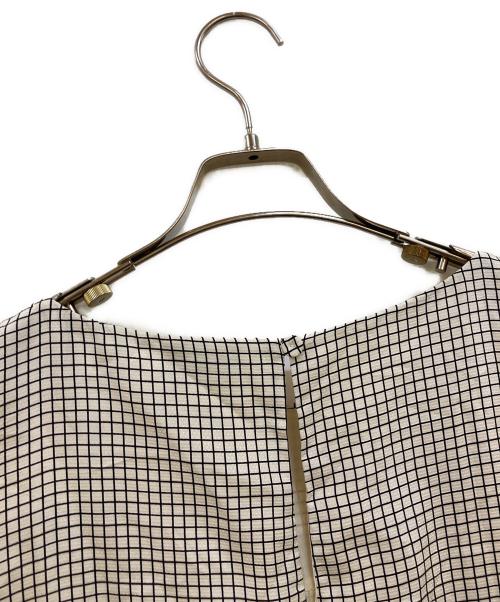 FENDI（フェンディ）FENDI (フェンディ) ノースリーブシルクワンピース ホワイト サイズ:40の古着・服飾アイテム