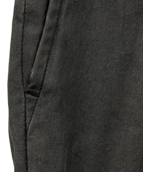 COMME des GARCONS HOMME（コムデギャルソン オム）COMME des GARCONS HOMME (コムデギャルソン オム) タックパンツ グレー サイズ:Sの古着・服飾アイテム