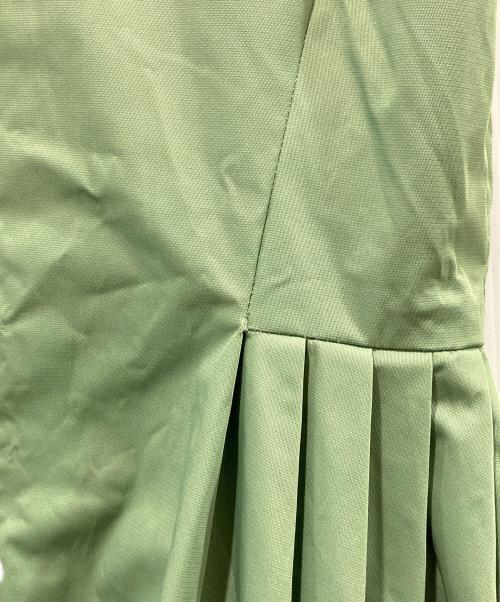 FOXEY NEWYORK（フォクシーニューヨーク）FOXEY NEWYORK (フォクシーニューヨーク) ノースリーブワンピース グリーン サイズ:40の古着・服飾アイテム