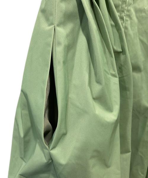 FOXEY NEWYORK（フォクシーニューヨーク）FOXEY NEWYORK (フォクシーニューヨーク) ノースリーブワンピース グリーン サイズ:40の古着・服飾アイテム