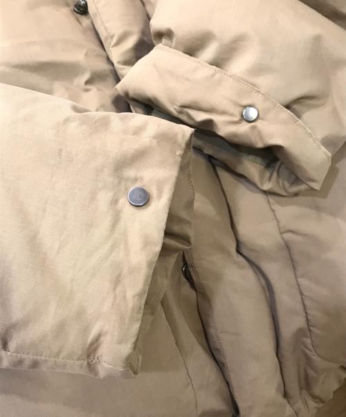 AURALEE（オーラリー）AURALEE (オーラリー) LIGHT FINX POLYESTER DOWN JACKET ベージュ サイズ:3の古着・服飾アイテム