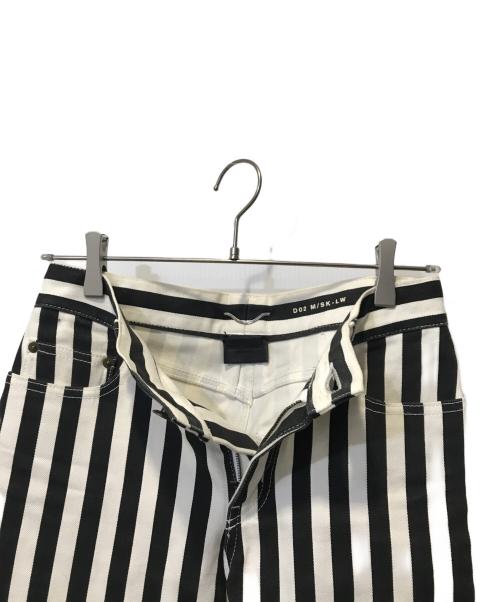 Saint Laurent Paris（サンローランパリ）Saint Laurent Paris (サンローランパリ) ストライプデニムパンツ ホワイト×ブラック サイズ:29の古着・服飾アイテム