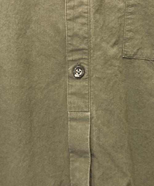 INDIVIDUAL SENTIMENTS（インディヴィジュアル センチメンツ）INDIVIDUAL SENTIMENTS (インディヴィジュアル センチメンツ) MAO COLLAR SHIRTS オリーブ サイズ:4の古着・服飾アイテム