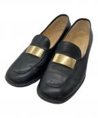GUCCIグッチ）の古着「ゴールドプレートスクエアトゥローファー」｜ブラック