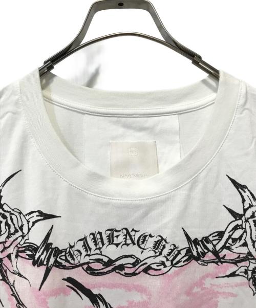 GIVENCHY（ジバンシィ）GIVENCHY (ジバンシィ) Gothic print crewneck ホワイト サイズ:Ｌの古着・服飾アイテム