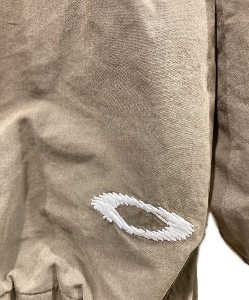 OAKLEY（オークリー）OAKLEY (オークリー) ナイロンプルオーバー ブラウン サイズ:XLの古着・服飾アイテム