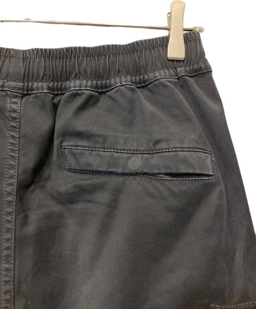 STONE ISLAND（ストーンアイランド）STONE ISLAND (ストーンアイランド) ガーメントダイコットンストレッチシャーリングテーパードカーゴパンツ ブラック サイズ:30の古着・服飾アイテム