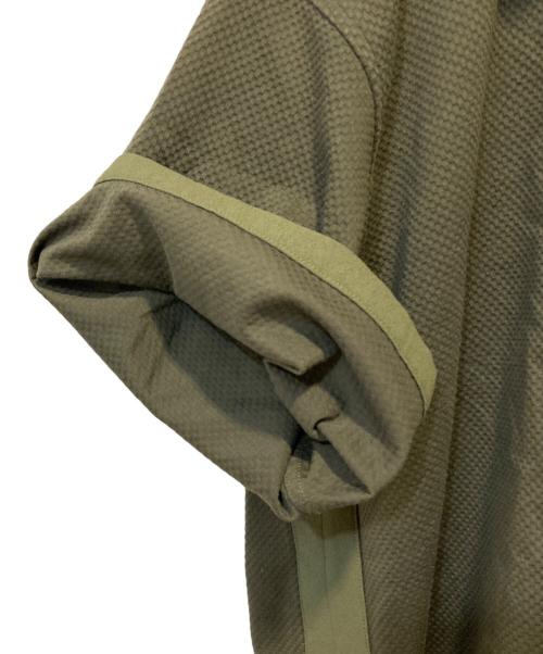 WHITE MOUNTAINEERING（ホワイトマウンテ二アニング）WHITE MOUNTAINEERING (ホワイトマウンテ二アニング) HALF SLEEVES PULLOVER グリーン サイズ:XSの古着・服飾アイテム